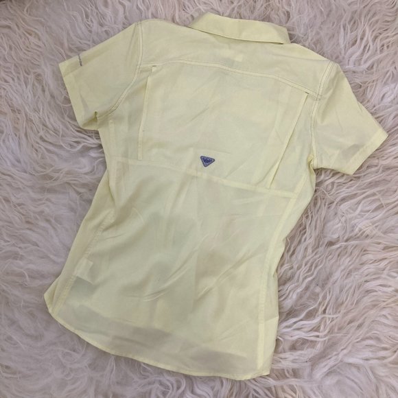 COLUMBIA Short Sleeve Button-Up Top - Picture 7 of 8